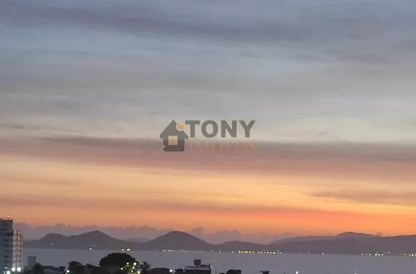 Apartamendo de 2 dormitórios semi-mobiliado com vista mar para locação localizado no Serraria - São José.