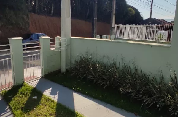 SOBRADO PARA VENDA NO CENIRO MARTINS 2 QUARTOS 