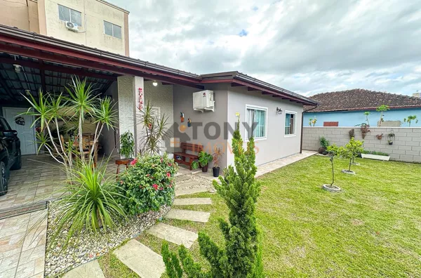 CASA INCRIVEL COM 2 QUARTOS BEM LOCALIZADA PERTO DA HAVAN