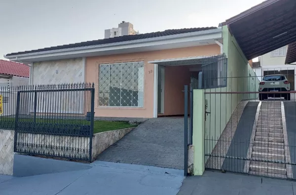 CASA COM 3 QUARTOS EM BARREIROS