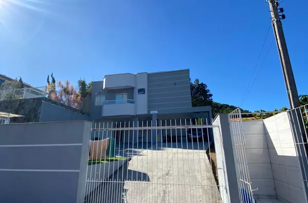 apartamento de 2 quartos  - semi mobiliado