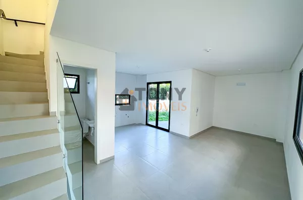 SOBRADO COM 3 QUARTOS 99M2 BEM LOCALIZADO