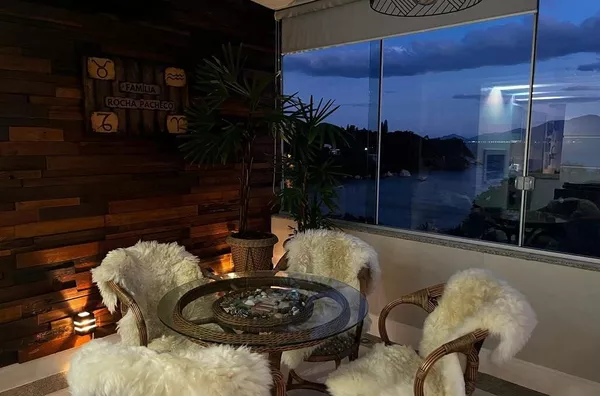 Cobertura Duplex de 3 quartos com uma bellissíma vista mar!