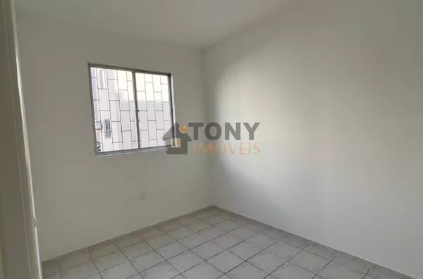 Apartamento de dois dormitórios com vaga de estacionamento - Foto 11
