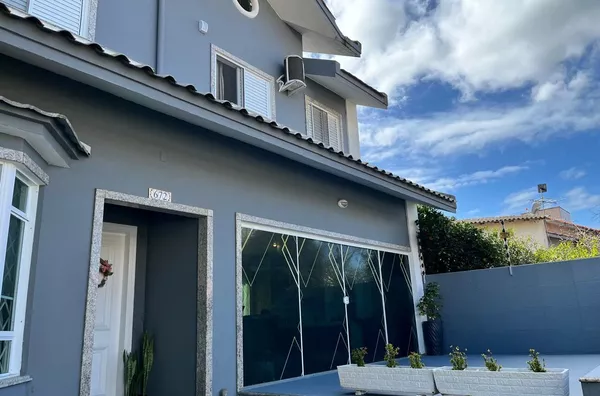 CASA COM 270M2 NO ESTREITO COM 4 QUARTOS