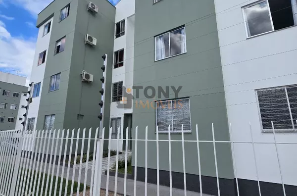 Apartamento de 2 dormitórios semi - mobiliado próximo do Giassi Areias - São José - SC