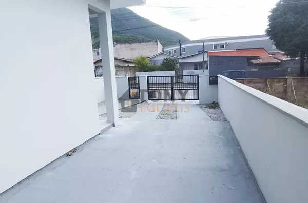 CASA COM 3 QUARTOS NA PRAIA DO PONTAL