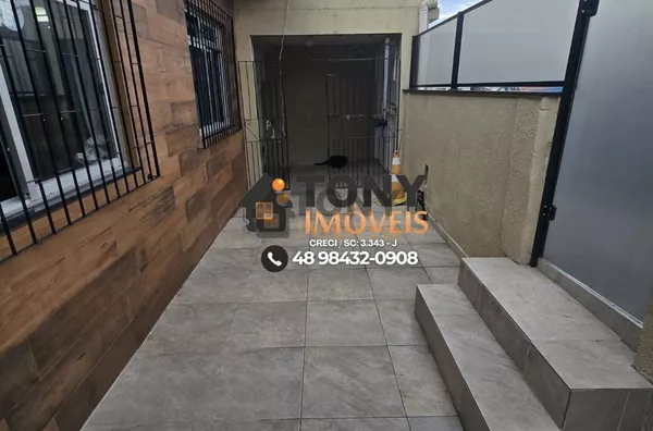 Casa com 3 dormitórios à venda no bairro Bela Vista - São José .