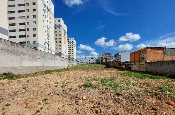 TERRENO COM 11500M2 EM AREIAS BEM LOCALIZADO