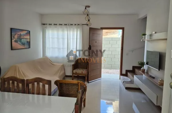 Prédio com 3 apartamentos independentes – perfeito para morar + investir ou gerar renda, localiza na praia do Sonho - Palhoça.