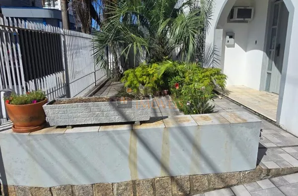 Casa de 3 dormitórios em Barreiros - São José localização estratégica em área mista. - Foto 6