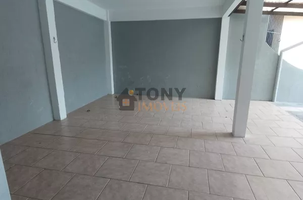 CASA COM 4 QUARTOS PERTO DA PRAIA DE FORA