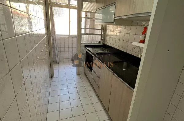 Ap Capoeiras, Fpolis, 3 dorm, 1 banheiro, vaga rotativa.