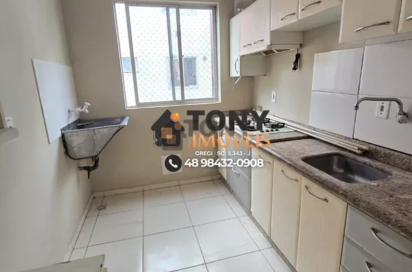 Apartamento com 02 quartos 01 BWC localizado no Real Parque, São José - SC.
