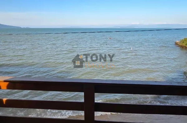 Casa exclusiva pé na areia com 3 suítes e com piscina de frente para o mar localizada em São Miguel - Biguaçú - SC - Foto 7