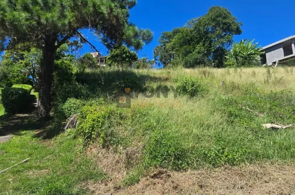 Terreno de 1685m2 à venda no Bosque das Mansões - São José - SC.