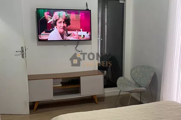 APARTAMENTO PERTO DA BEIRA MAR 2 QUARTOS BEM LOCALIZADO