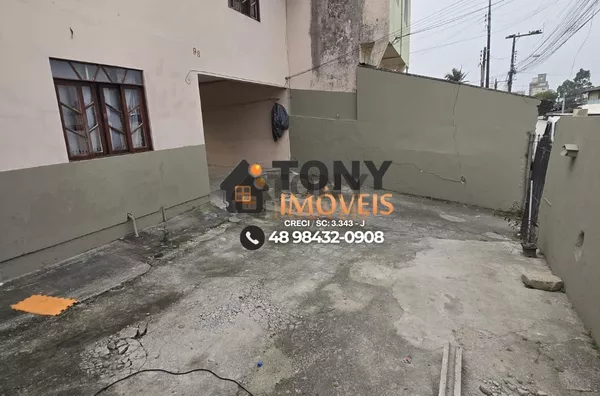 Conjunto de Kitnets à venda no bairro Nossa Senhora do Rosário - São José.