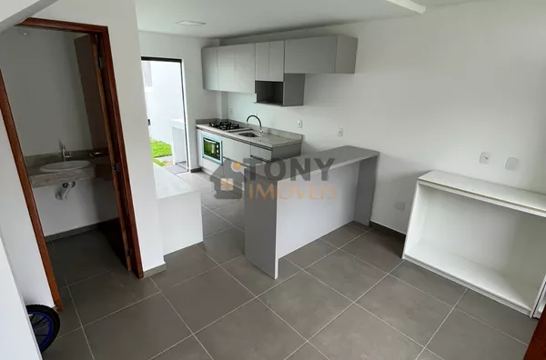 SOBRADO DE 2 SUÍTES +LAVABO E SOBRA DE TERRENO NOS FUNDOS - Foto 4
