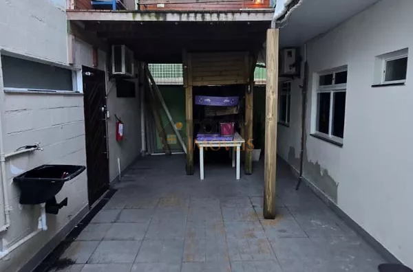 Excelente ativo para renda passiva Casa + 4 unidades para locação. - Foto 8