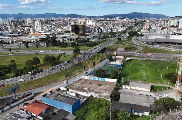 TERRENO NA MARGINAL DA BR-101 EM SAO JOSE PERTO DO SHOPPING