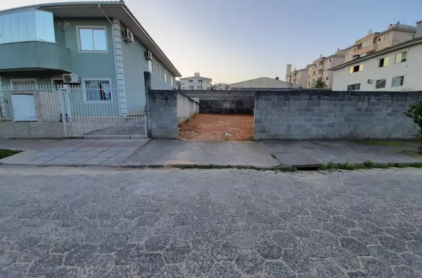 ÓTIMO TERRENO EM AREIAS PLANO PERTO DE COMÉRCIO
