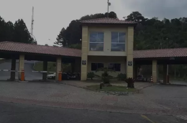 TERRENO COM 450M2 EM SAO JOSE NO CONDOMINIO ALTOS DE SAO JOSE 