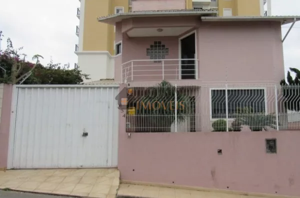 CASA COM POSSIBILIDADE DE FINANCIAMENTO - 3 QUARTOS