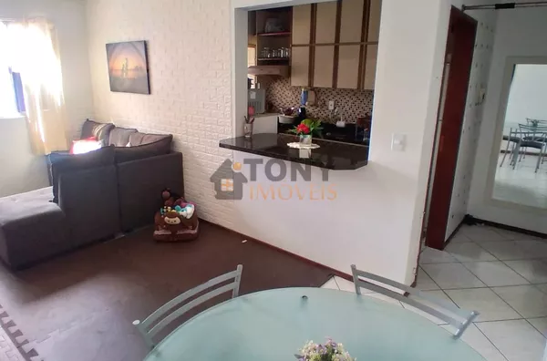 APARTAMENTO 3 QUARTOS NO FLORESTA ESPAÇOSO COM SOL 