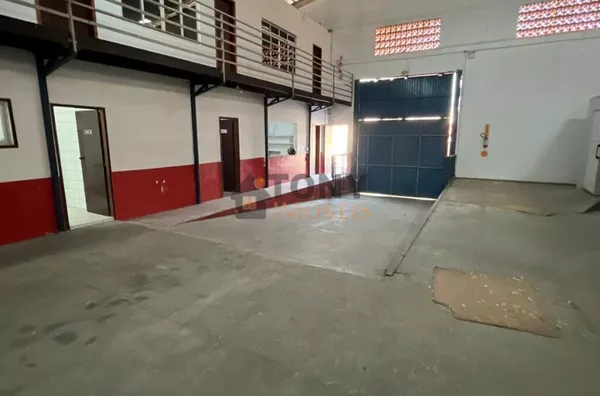 GALPÃO COM 460M² EM AREIAS 