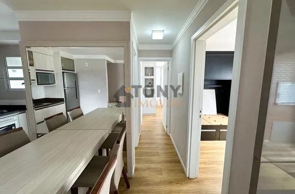 APARTAMENTO COM 2 QUARTOS NA AV DAS TORRES AO LADO DO BISTEK