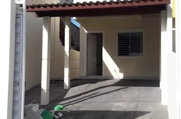 SOBRADO COM 2 QUARTOS NO SAN MARINO