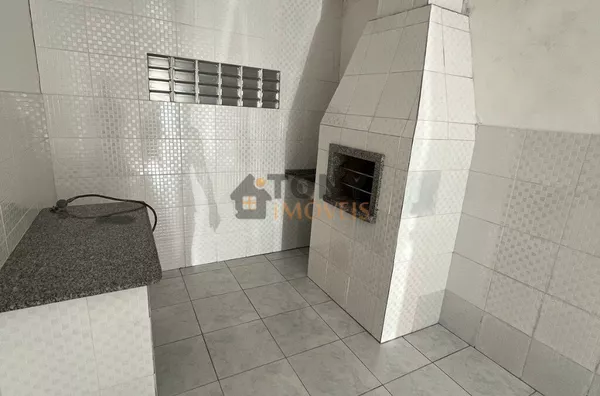 CASA COM 130 M² TERRENO COM 409 M²