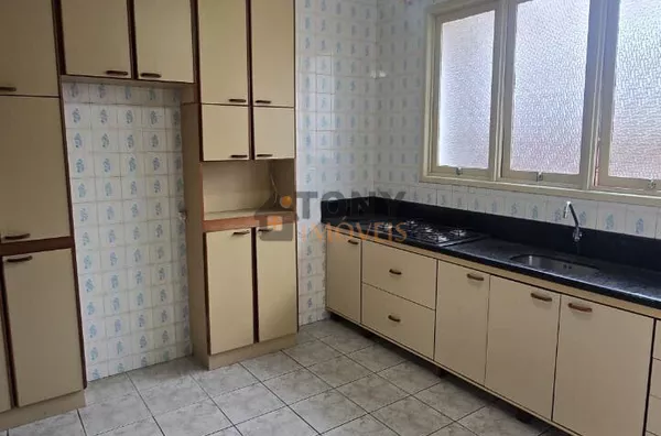 Casa de 3 dormitórios sendo 1 suíte, terreno de 360m2 localizada no bairro Bairro Barreiros - São Joé - SC - Foto 8
