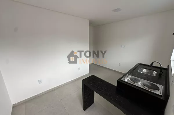 STUDIO COM 1 QUARTO SEMI MOBILIADO FLORESTA