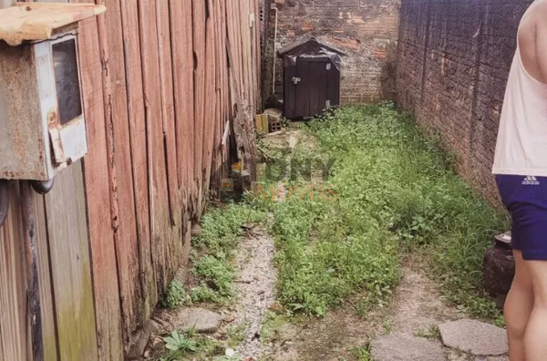 TERRENO DE ESQUINA COM 125M² BEM LOCALIZADO PERTO DE AREIAS 