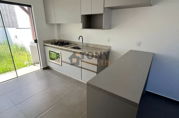 SOBRADO COM 2 SUÍTES 