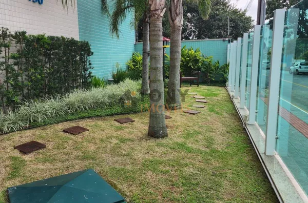 Lindo e amplo apartamento de 3 dormitórios sendo 1 suíte em boa localização do bairro Jardim Atlântico, fácil acesso aos principais pontos da cidade.