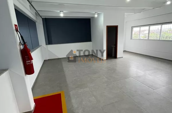 Galpão com 476m² - pé direito de 10 metros - Foto 8