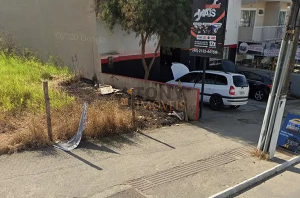 TERRENO COM 300M2 ( 12X25) - COMERCIAL