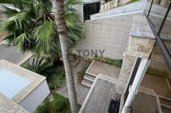 Bellissíma casa com 3 Quartos e 4 banheiros à Venda, 310 m² - Pedra Branca - Palhoça.