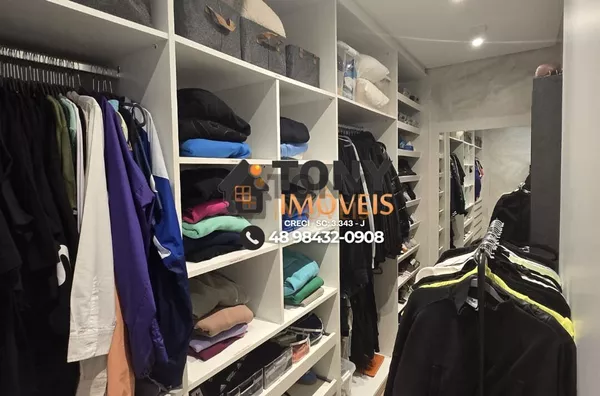 Casa imponente com 3 dormitórios, todos com suíte e closet, e uma área gourmet de tirar o fôlego espera por você no bairro Deltaville - Biguaçú-SC - Foto 17