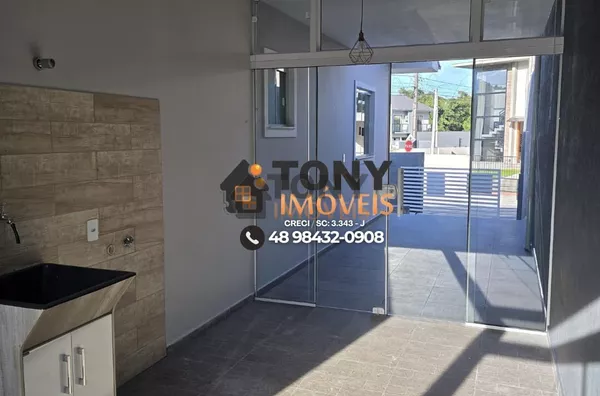 Casa com 3 quartos à venda no bairro Potecas - São José -SC.