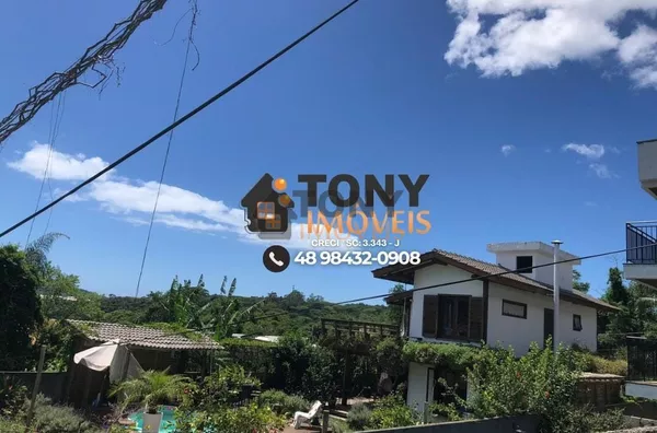 Casa com 2 quartos e 127m² à venda em Lagoa da Conceição, Florianópolis.