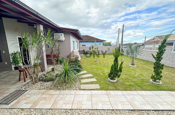 CASA INCRIVEL COM 2 QUARTOS BEM LOCALIZADA PERTO DA HAVAN