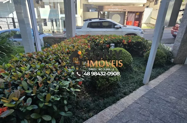 Apartamento de 2 dormitórios com suíte e 2 vagas em Barreiros - São José.