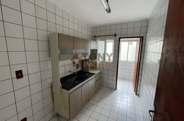 APARTAMENTO 3 QUARTOS NO FLORESTA BEM LOCALIZADO