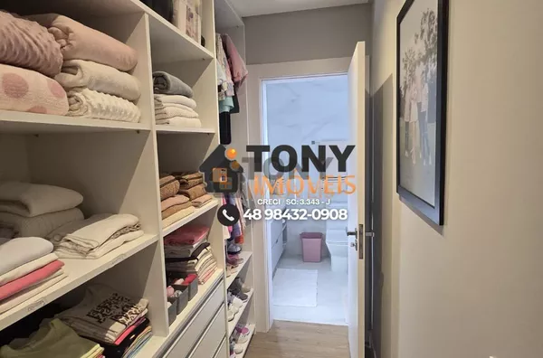 Casa imponente com 3 dormitórios, todos com suíte e closet, e uma área gourmet de tirar o fôlego espera por você no bairro Deltaville - Biguaçú-SC - Foto 22
