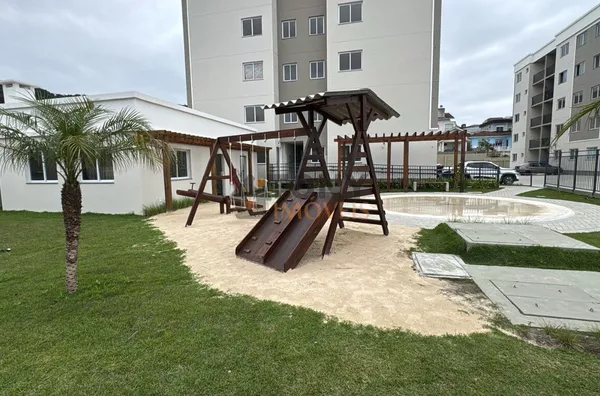 Apartamento de 2 dormitórios com cozinha e box para Locação no bairro Nossa Senhora do Rosário - São Jose - SC