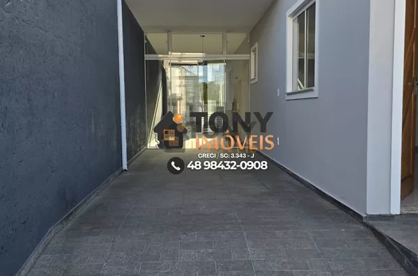 Casa com 3 quartos à venda no bairro Potecas - São José -SC.